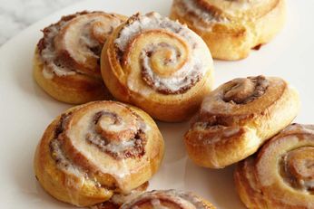 Cinnamon swirl bun